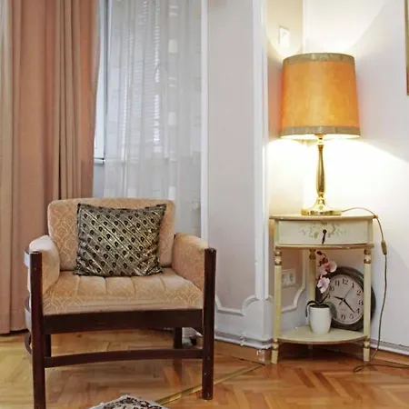 Apartment Academy Of Art *